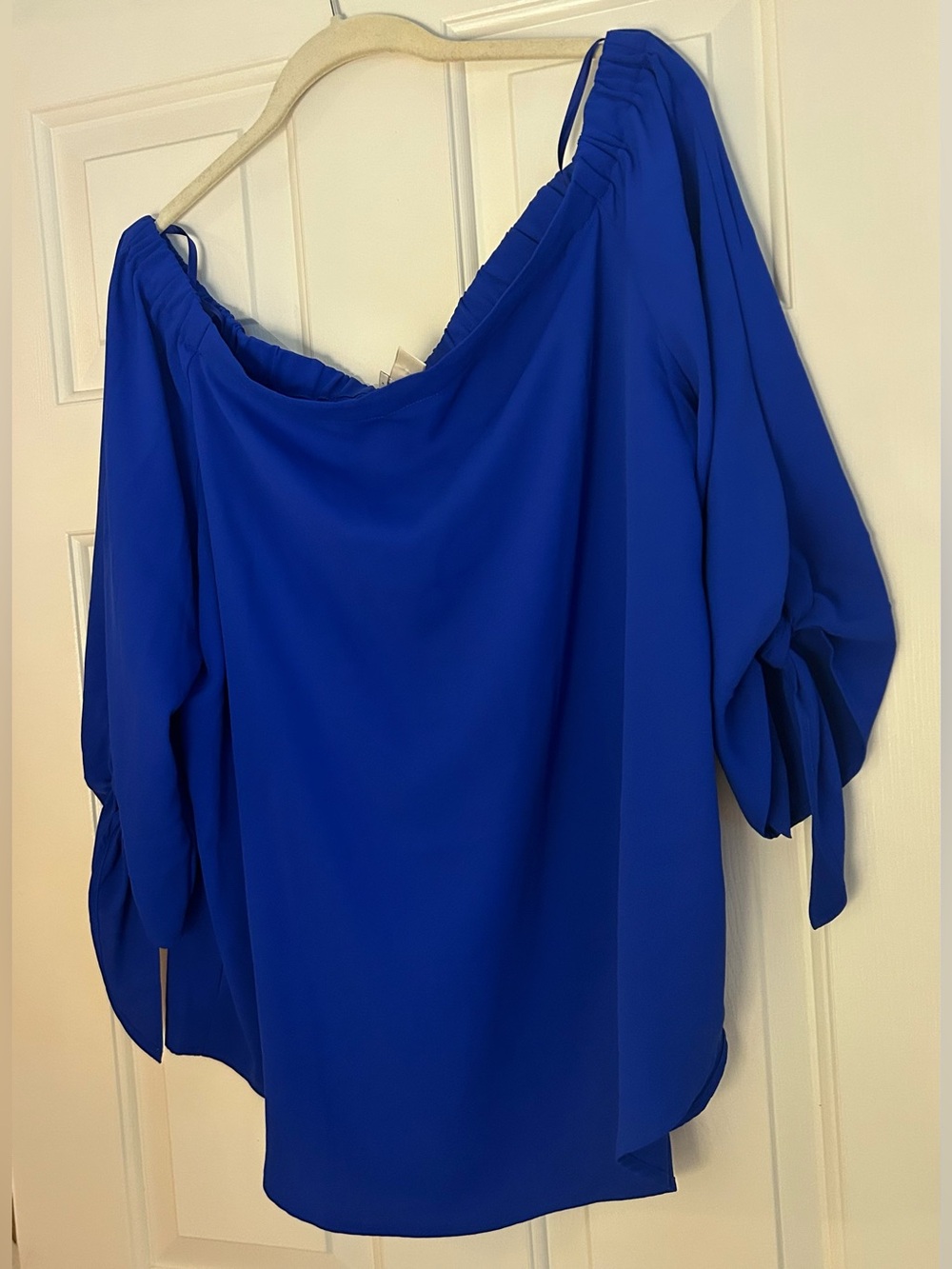 Chico's Electric Blue Off-Shoulder Blouse never worn Chicos Sz 3